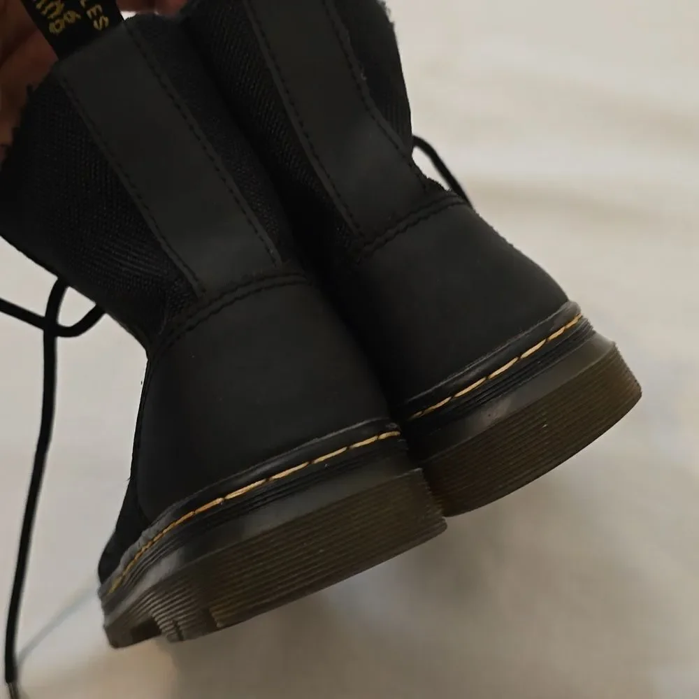 Youth Doc Martens Air Wait size 1‎